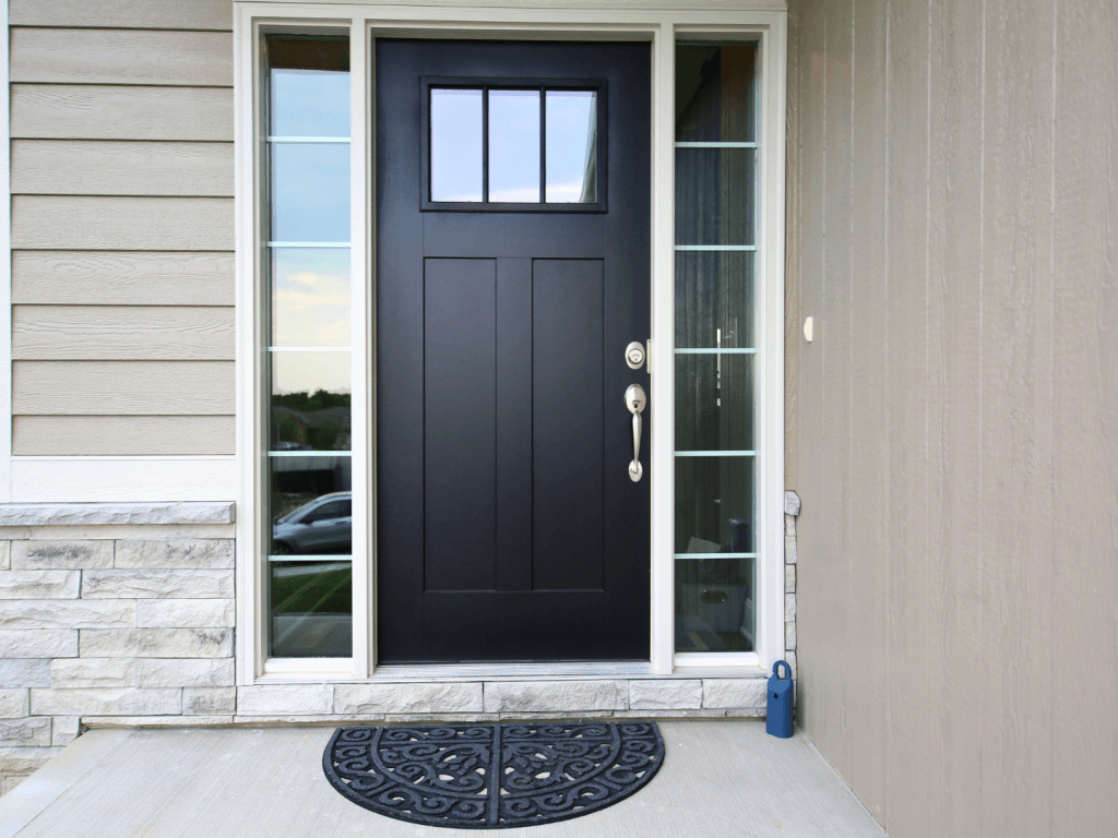 Exterior door with sidelight